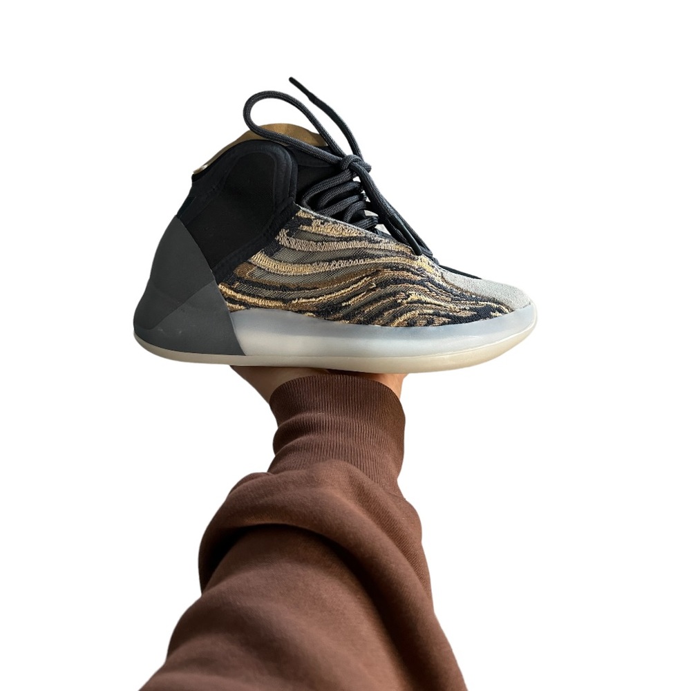 Yeezy Quantum Amber Tint Men’s Size 4.5